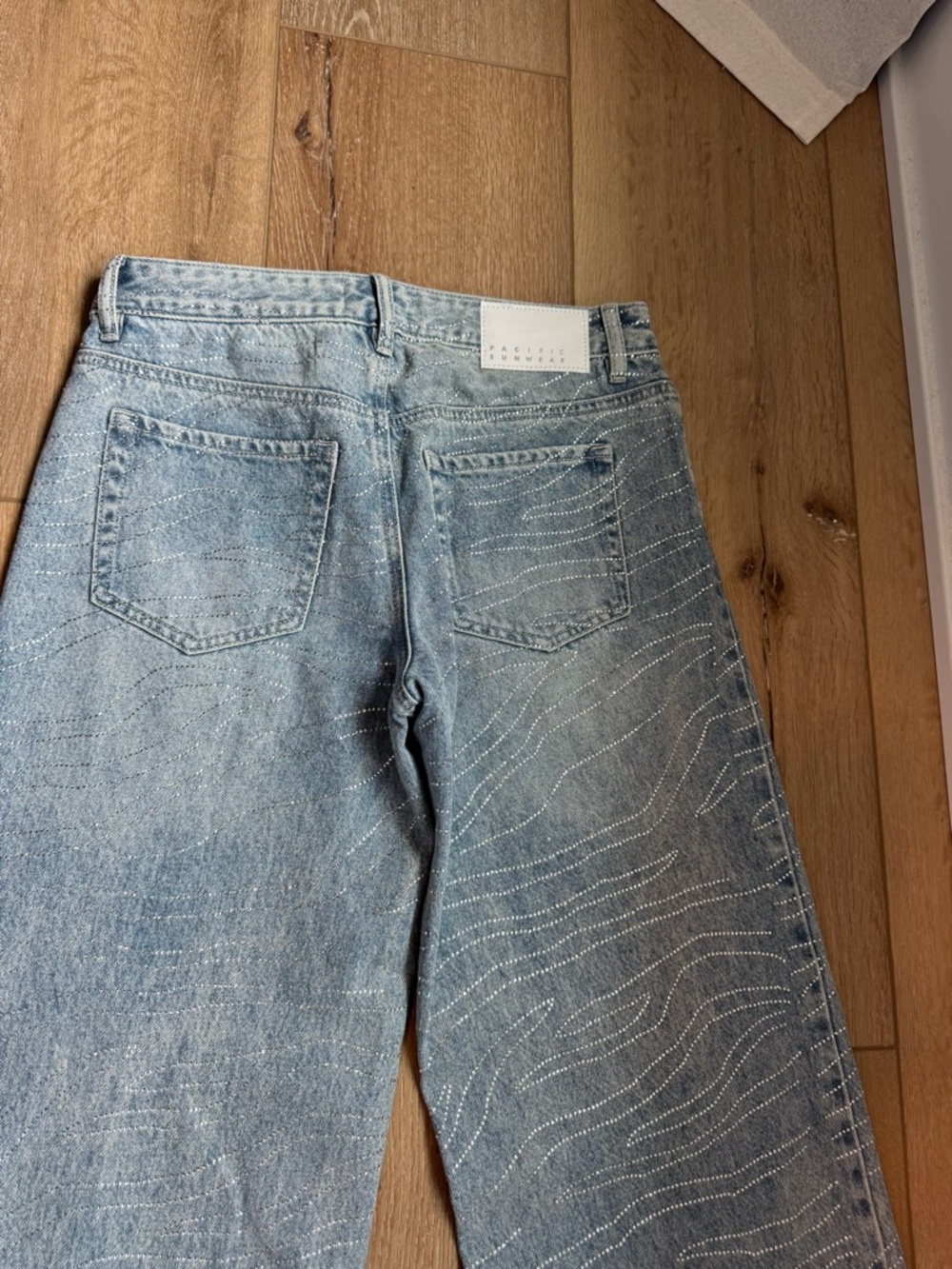 Pacsun Casey Low Rise Baggy Jeans Zebra Rhinestone Light Indigo size 25 (size 2) - Picture 10 of 11